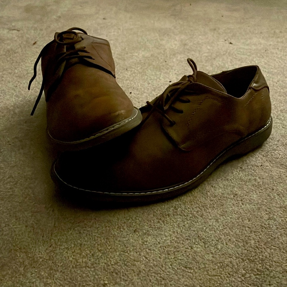 Men’s dress shoes